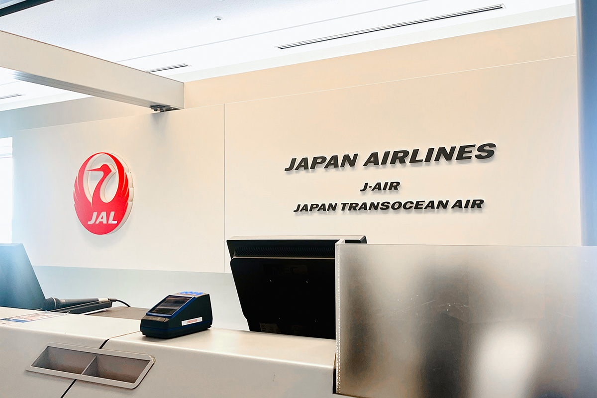 JALのカウンターの写真