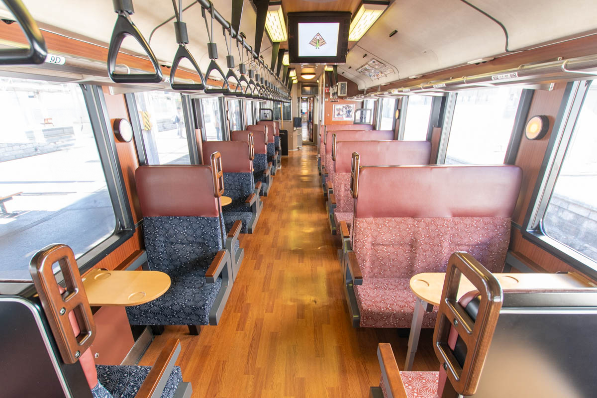 おいこっとの車内全景