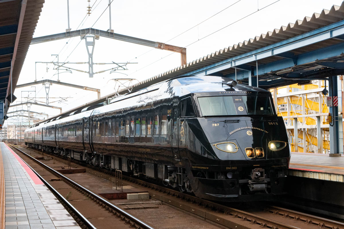 36ぷらす3の車両全景
