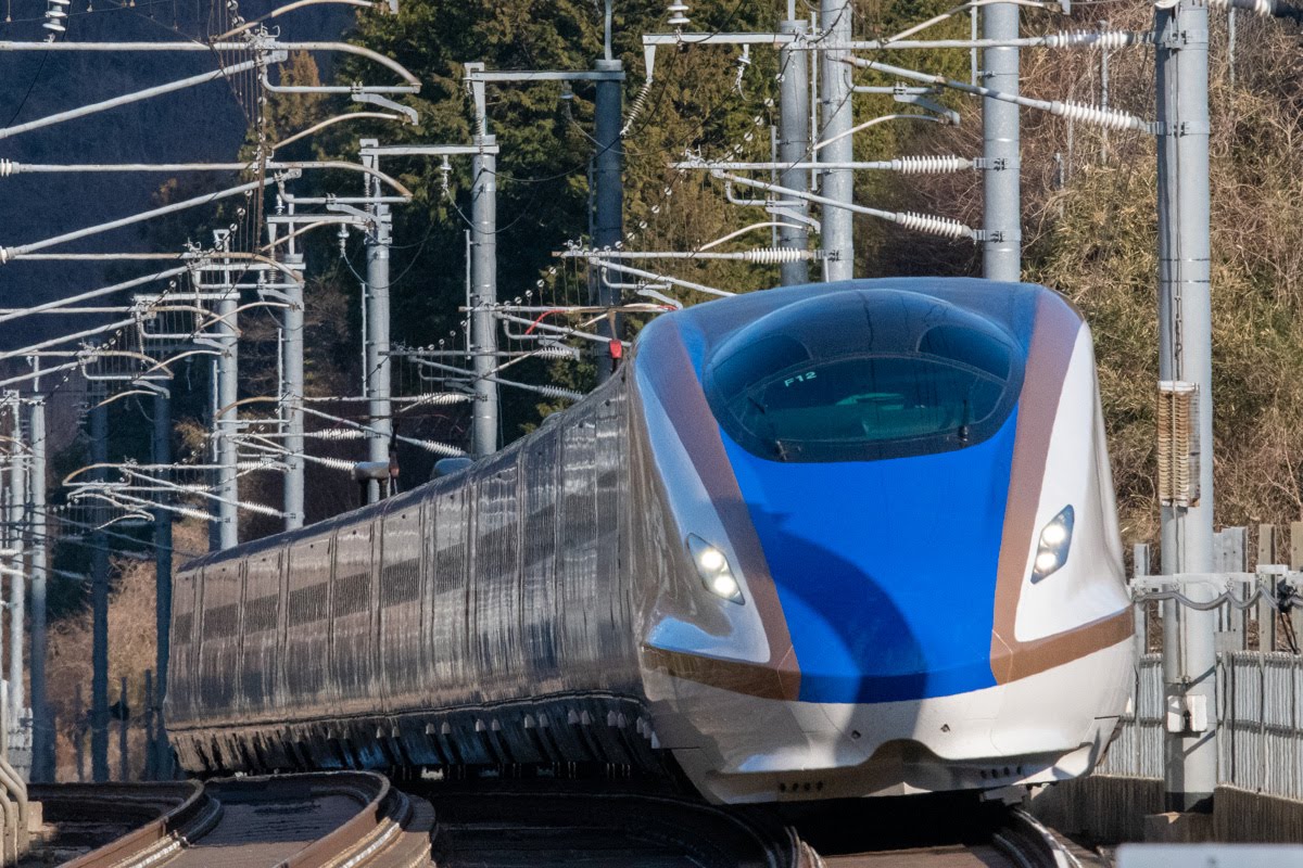 北陸新幹線のE7系