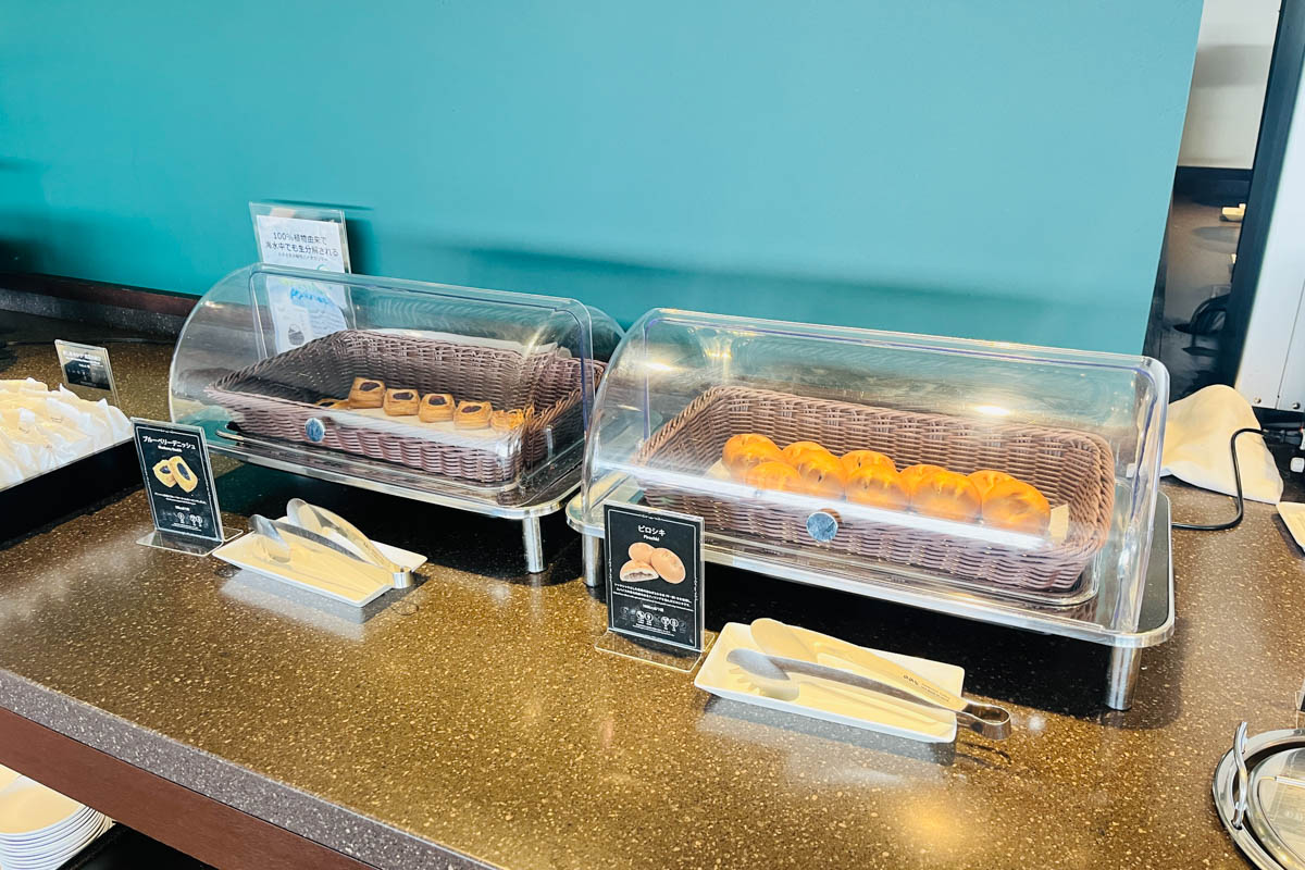 ダイヤモンド・プレミアラウンジのパンコーナー